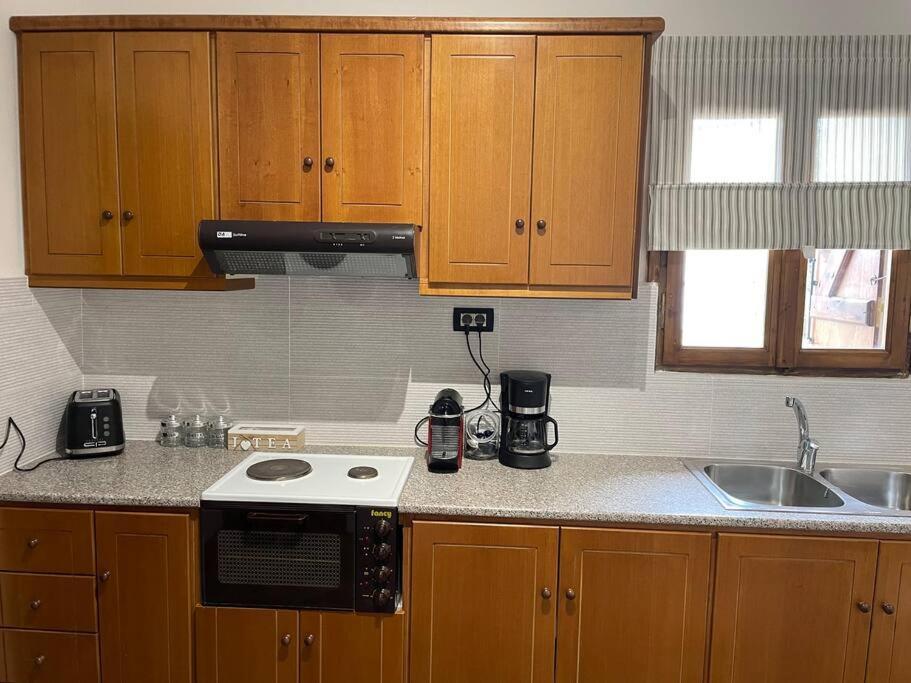 Almond Home Livadia  Kültér fotó